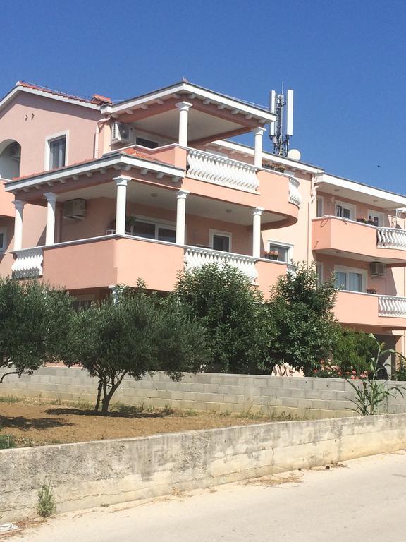 Apartments Sofija Vrsi Exterior foto
